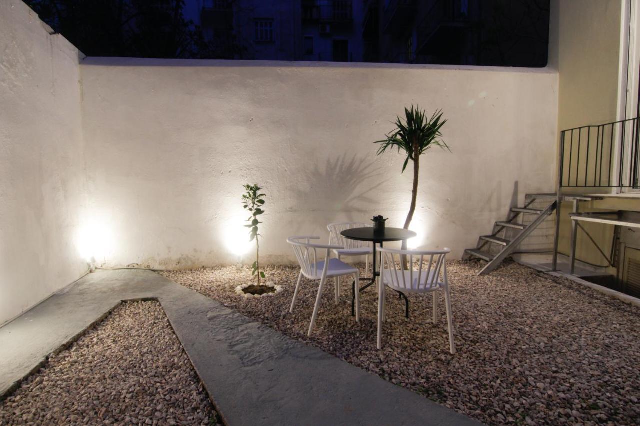 Patio Apartment Near Metro & Acropolis Athen Eksteriør billede